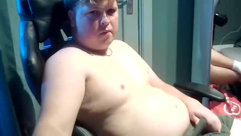 Snapshot of bawly13 chatting on October 22, 11:12 am ray online show from October 22, 11:12 am