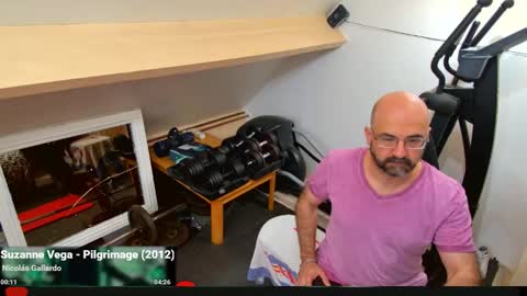 Snapshot of bazzz_8 chatting on October 30, 4:51 pm bazzz_8 online show from October 30, 4:51 pm