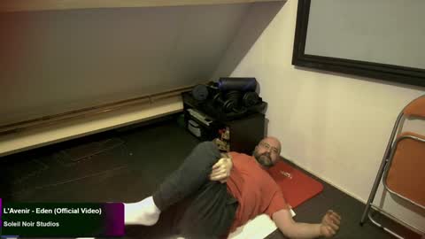 Snapshot of bazzz_8 chatting on January 19, 6:21 pm bazzz_8 online show from January 19, 6:21 pm