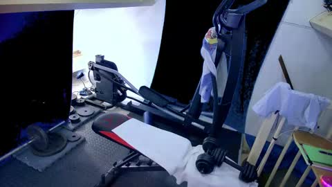 Snapshot of bazzz_8 chatting on February 21, 5:53 pm bazzz_8 online show from February 21, 5:53 pm