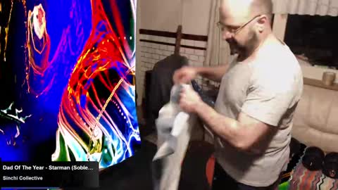 Snapshot of bazzz_8 chatting on December 19, 6:12 pm bazzz_8 online show from December 19, 6:12 pm