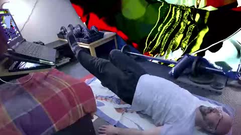 Snapshot of bazzz_8 chatting on February 20, 6:03 pm bazzz_8 online show from February 20, 6:03 pm