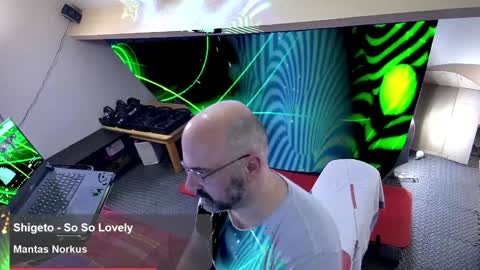 Snapshot of bazzz_8 chatting on January 29, 6:50 pm bazzz_8 online show from January 29, 6:50 pm