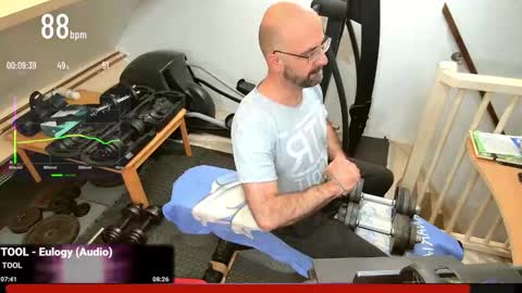 Snapshot of bazzz_8 chatting on October 2, 5:12 pm bazzz_8 online show from October 2, 5:12 pm