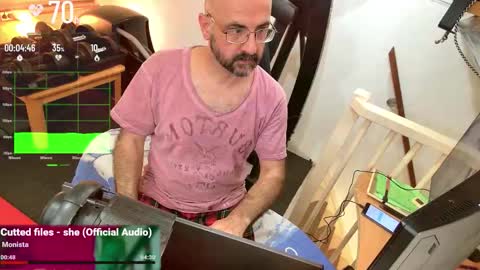 Snapshot of bazzz_8 chatting on September 21, 4:00 pm bazzz_8 online show from September 21, 4:00 pm