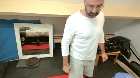 Snapshot of bazzz_8 chatting on October 5, 4:58 pm bazzz_8 online show from October 5, 4:58 pm