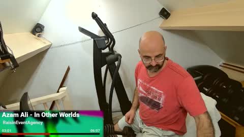 Snapshot of bazzz_8 chatting on October 8, 6:03 pm bazzz_8 online show from October 8, 6:03 pm