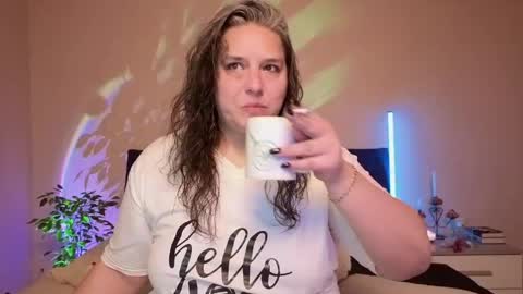 Love online show from April 9, 7:41 pm