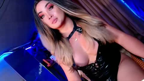 Snapshot of bby_lexielore69 chatting on October 11, 1:43 am bby_lexielore69 online show from October 11, 1:43 am