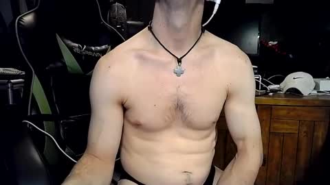 bchillin28 online show from February 8, 1:20 am