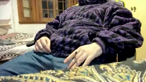 DOM bear online show from April 5, 6:54 am