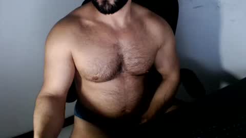 Snapshot of beard_top_guy chatting on September 24, 10:49 pm Beard Guy online show from September 24, 10:49 pm