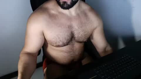 Snapshot of beard_top_guy chatting on September 26, 10:51 pm Beard Guy online show from September 26, 10:51 pm