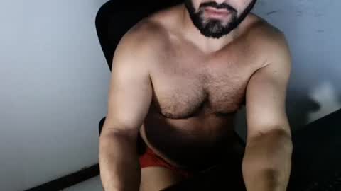 Snapshot of beard_top_guy chatting on September 28, 11:36 pm Beard Guy online show from September 28, 11:36 pm