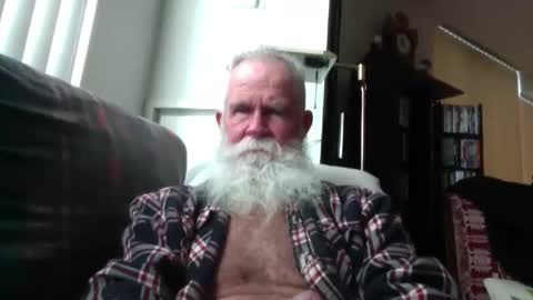 beardbushy online show from February 3, 4:55 pm