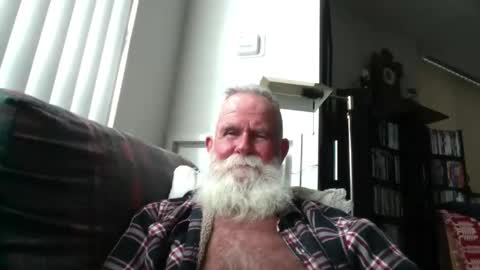 beardbushy online show from November 12, 5:26 pm
