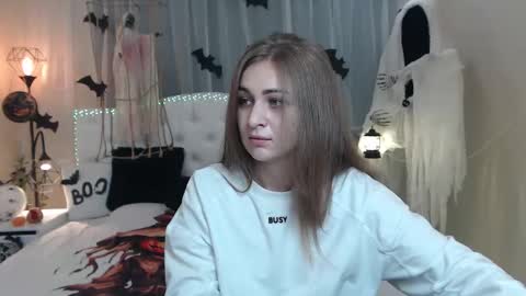 beataangel online show from November 1, 8:35 am