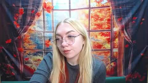 BeatriceFlyy online show from November 18, 4:10 pm