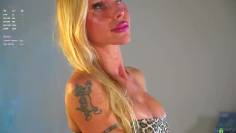 beatrix_rich online show from April 13, 8:46 pm