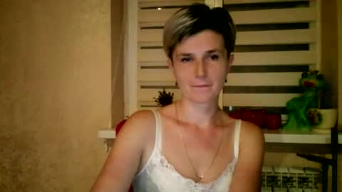Snapshot of beautyksenia chatting on October 15, 7:26 pm BeautyKsenia online show from October 15, 7:26 pm