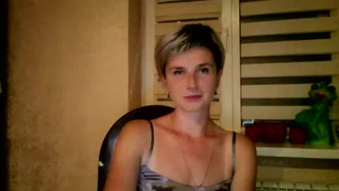 Snapshot of beautyksenia chatting on September 9, 6:52 pm BeautyKsenia online show from September 9, 6:52 pm