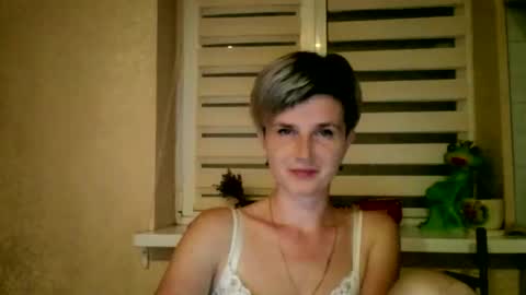 Snapshot of beautyksenia chatting on October 16, 7:46 pm BeautyKsenia online show from October 16, 7:46 pm