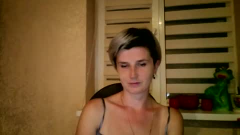 Snapshot of beautyksenia chatting on September 19, 7:39 pm BeautyKsenia online show from September 19, 7:39 pm