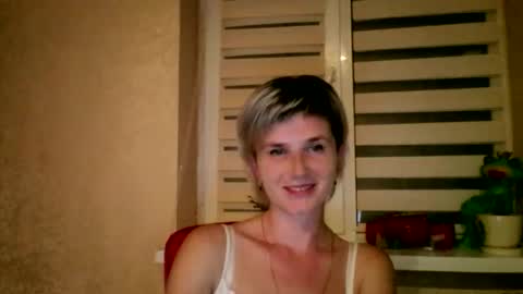 Snapshot of beautyksenia chatting on October 8, 7:42 pm BeautyKsenia online show from October 8, 7:42 pm