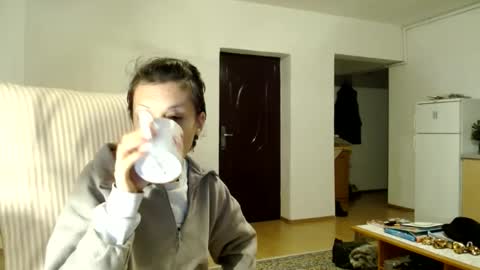 Raluca online show from December 23, 5:11 pm