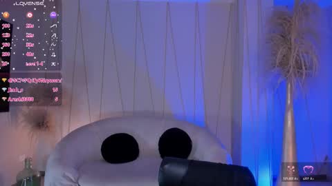 Am Becca online show from October 14, 8:23 pm