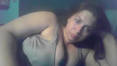 beccabee37 online show from June 18, 9:04 am