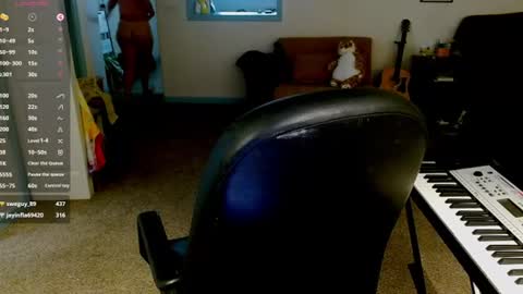 Becca Lubov online show from August 4, 1:23 am