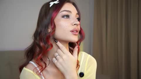 Melissa online show from October 10, 2:01 pm