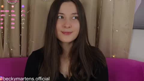 BeckyMartens come join me on    while im offline here  online show from May 30, 3:16 am