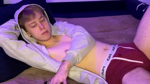 beeb0y online show from October 28, 6:20 pm