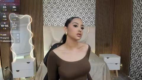 BELLA online show from October 27, 4:07 pm