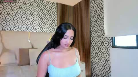 BELLA online show from April 17, 9:50 pm