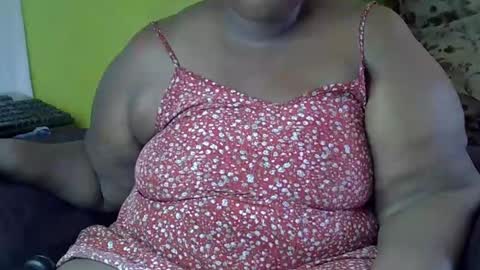 Snapshot of bekky_darling chatting on March 2, 9:53 am bekky_darling online show from March 2, 9:53 am
