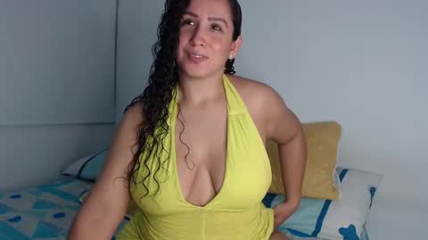 Snapshot of bela_hadid05 chatting on October 14, 12:24 am hadid online show from October 14, 12:24 am