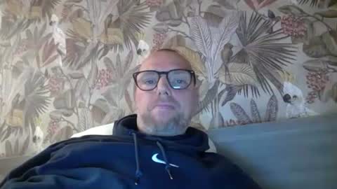 Snapshot of belgianordenary chatting on December 16, 6:16 pm belgianordenary online show from December 16, 6:16 pm