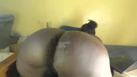 belindakeysha online show from January 12, 5:58 am