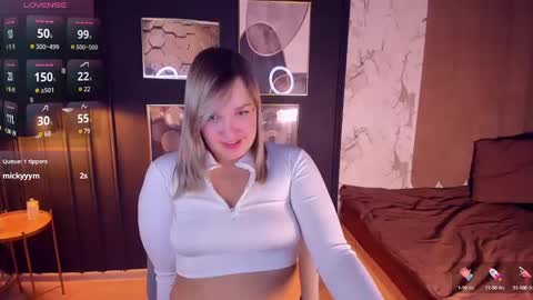 Snapshot of bella_cosmos chatting on January 23, 11:15 am Bella online show from January 23, 11:15 am