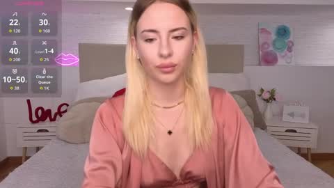 Bella online show from May 13, 9:13 pm