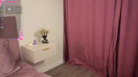 Bella online show from December 5, 4:44 am