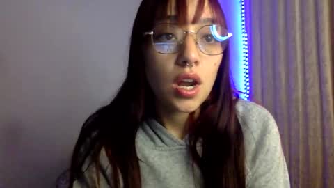 bella_mc online show from December 2, 2:43 am