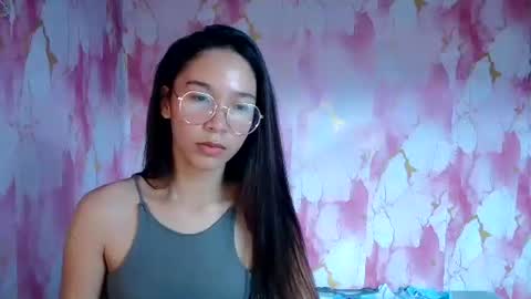bella online show from June 11, 8:01 am