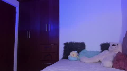 Snapshot of bella_sun_ chatting on January 29, 6:12 am Valeria Model Independent online show from January 29, 6:12 am