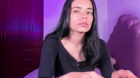 Snapshot of bella_sun_ chatting on October 9, 5:13 am Valeria Model Independent online show from October 9, 5:13 am