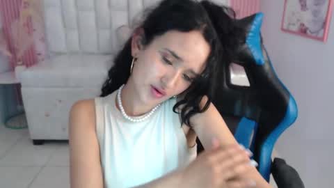 Bella online show from October 22, 10:44 pm