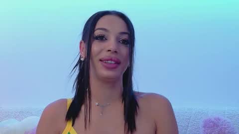Snapshot of bella_vixen_ chatting on October 9, 7:52 pm Bella online show from October 9, 7:52 pm